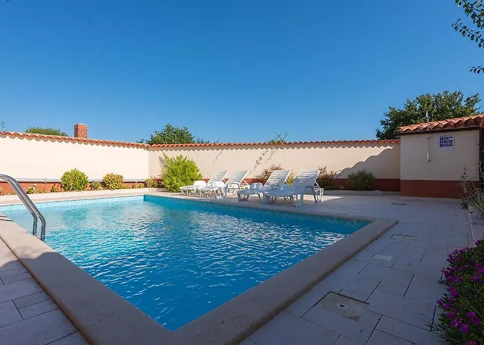 Vikendica House Melly With Swimming Pool Rovinjsko Selo