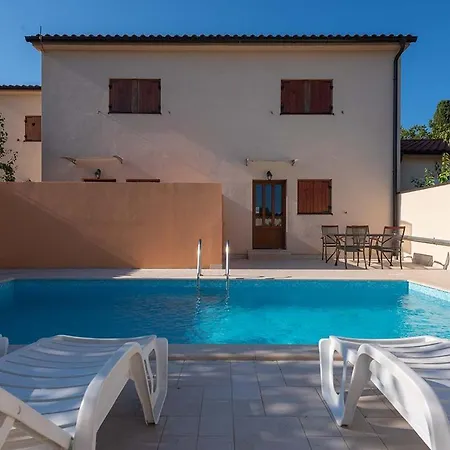 House Melly With Swimming Pool Rovinjsko Selo