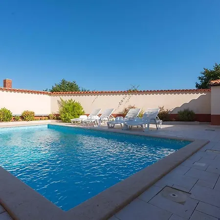 Holiday home House Melly With Swimming Pool Rovinjsko Selo